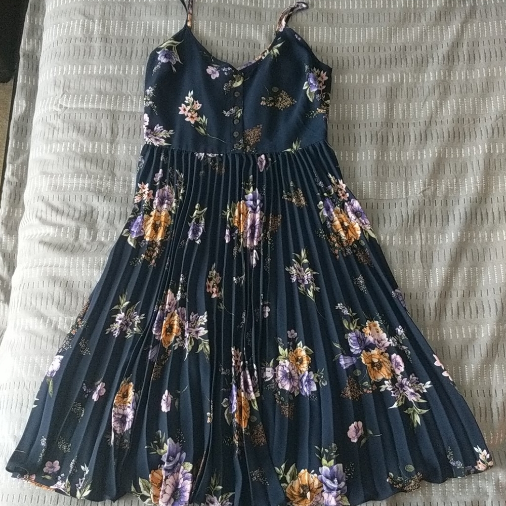Like new floral dress!
